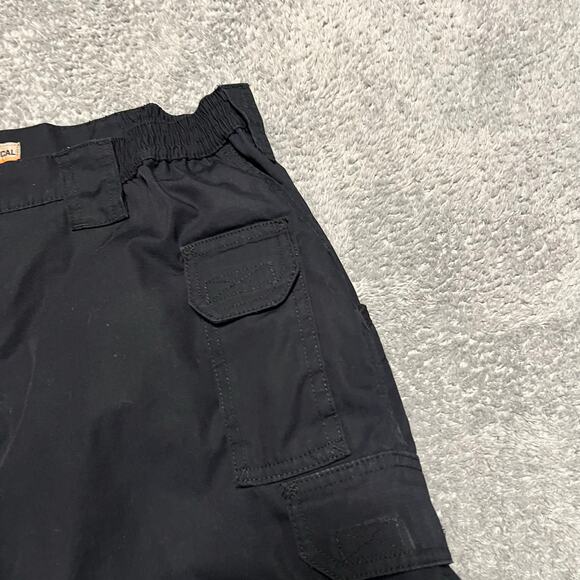 5.11 511 Tactical Shorts Womens 20 Black Ripstop Cargo - Picture 2 of 8